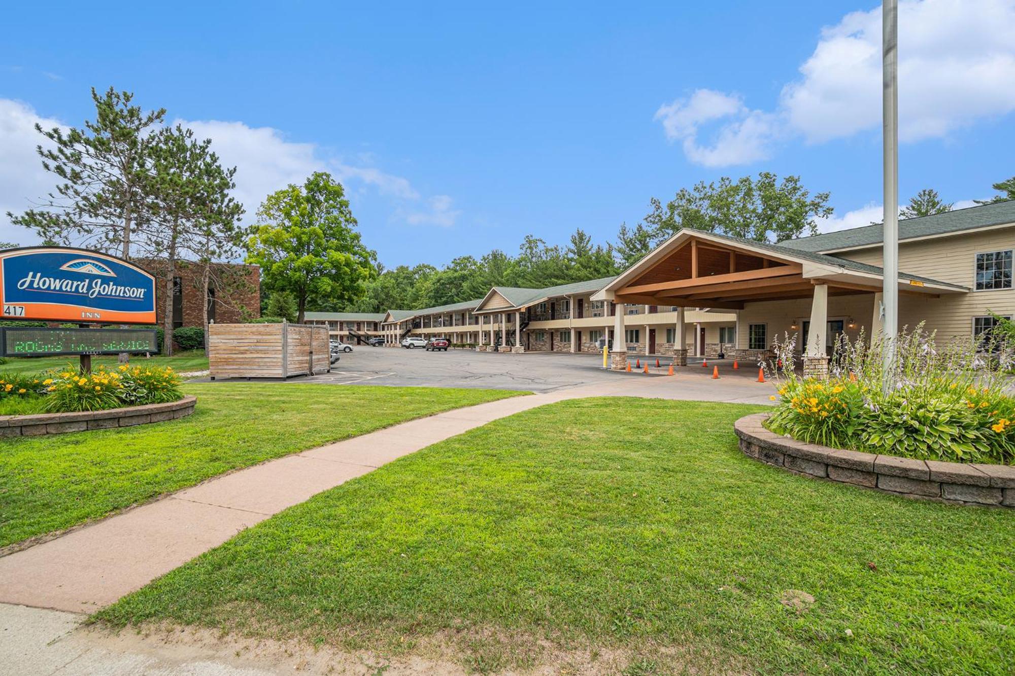 Hotel Howard Johnson By Wyndham 3*
